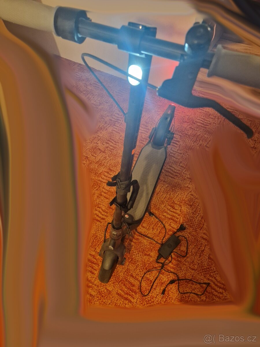 Ninebot Kickscooter F25E by Segway - 5