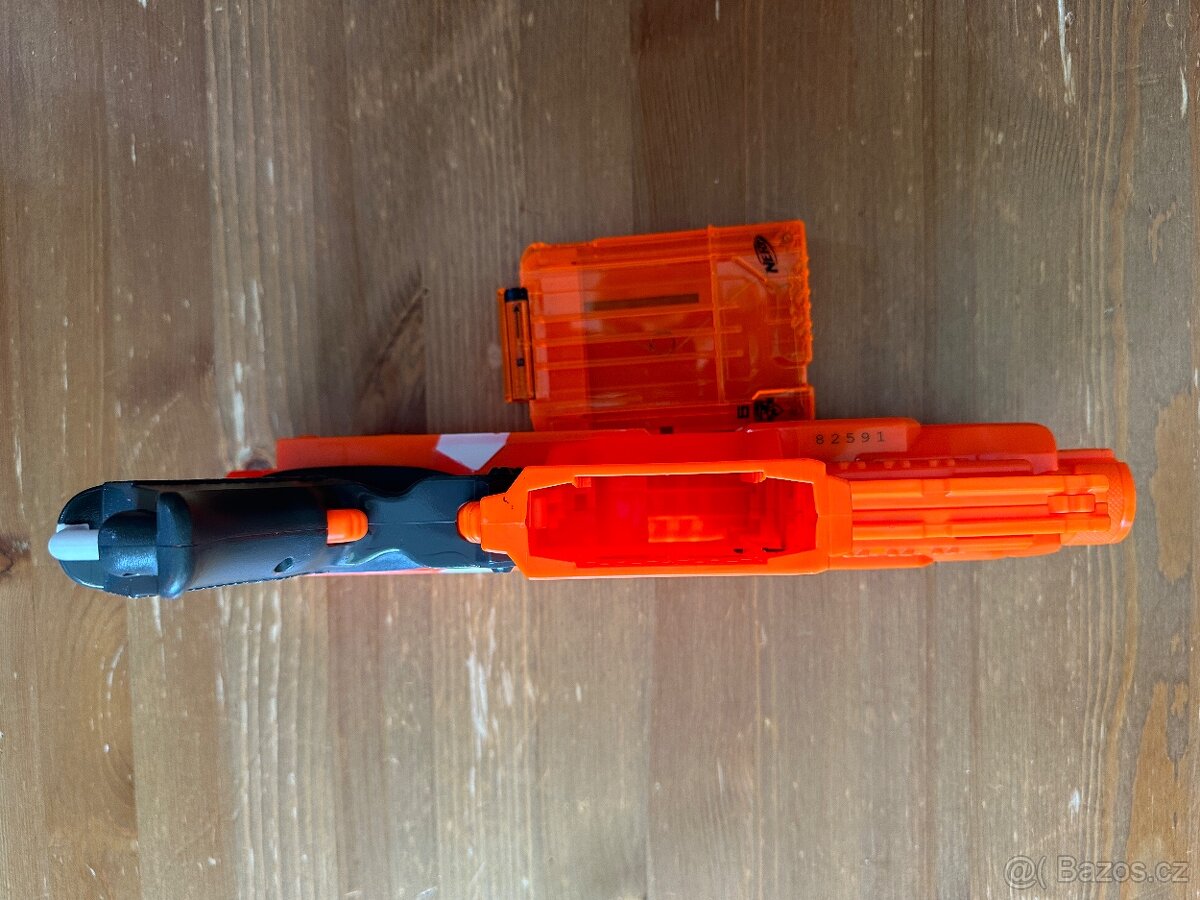 Puška NERF STRYFE elektronická se zásobníkem - 5
