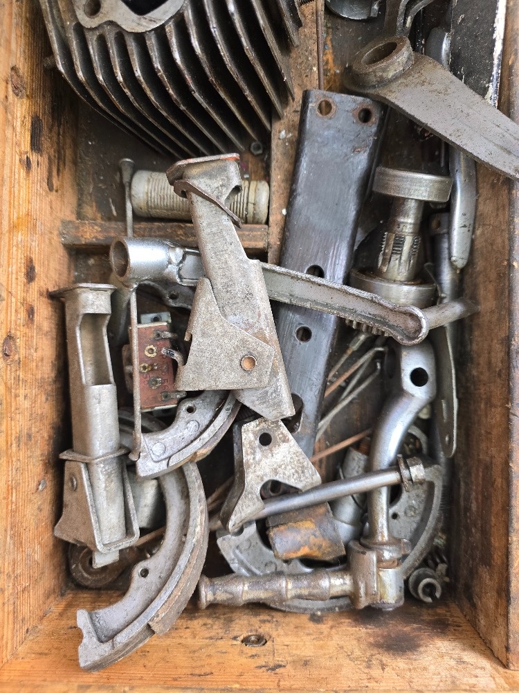 Prodám díly JaWa 50 - pionýr 550, 555 a jiné - 5