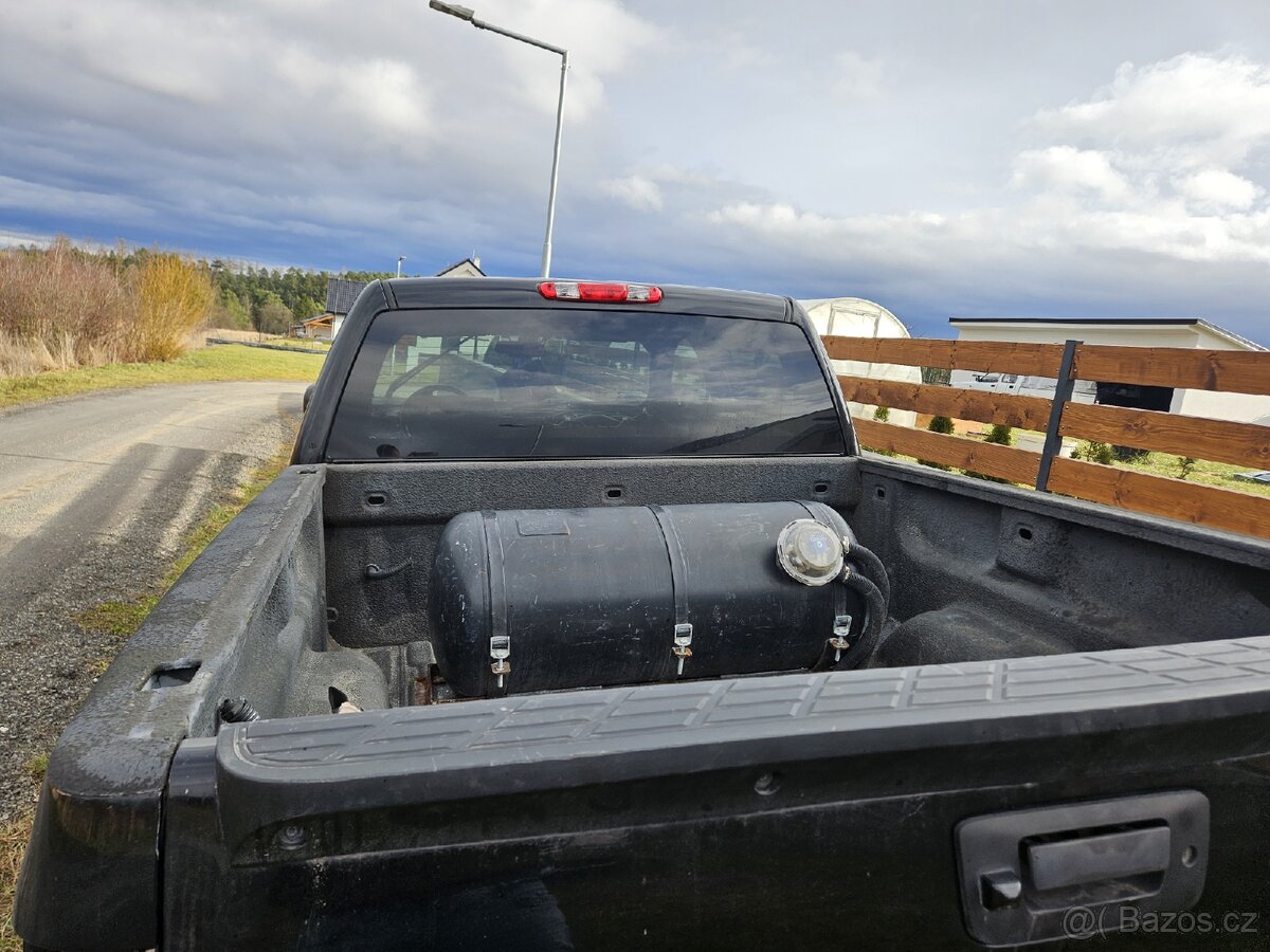 Chevrolet Silverado - 5