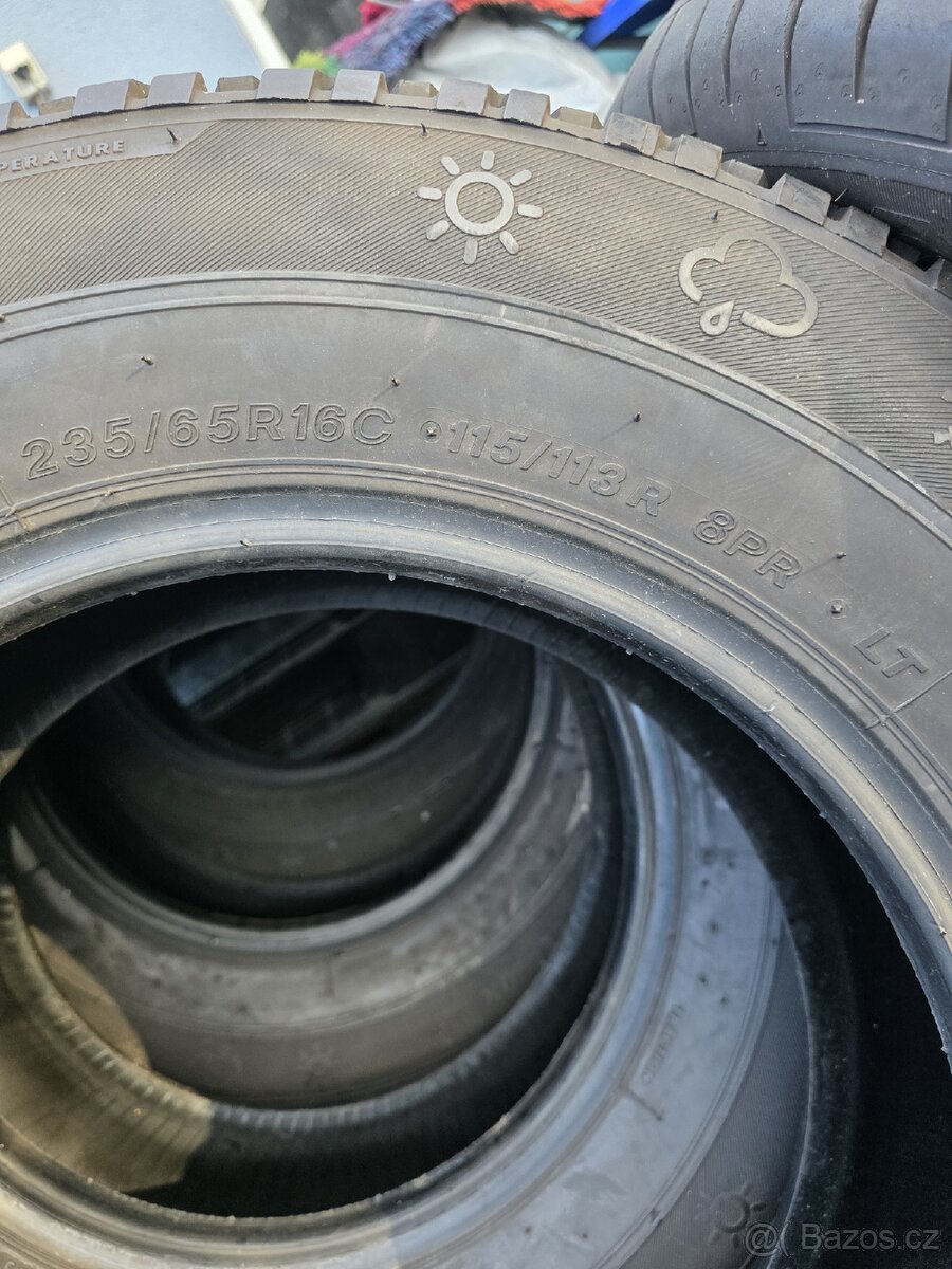 PNEUMATIKY 235/65/16 C. CELOROČNÍ. - 5