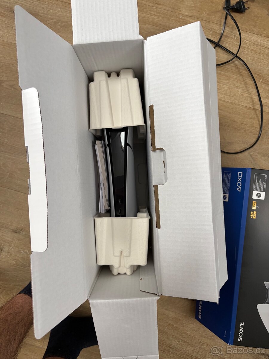 PS 5 slim 1 TB Digitál - 5