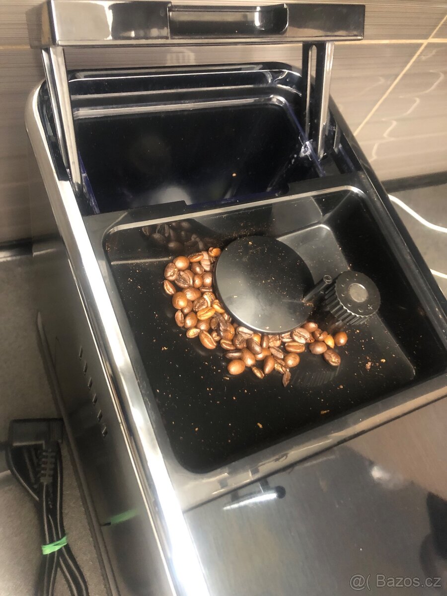 Automatický kompaktní kávovar Tchibo Esperto Latte - 5