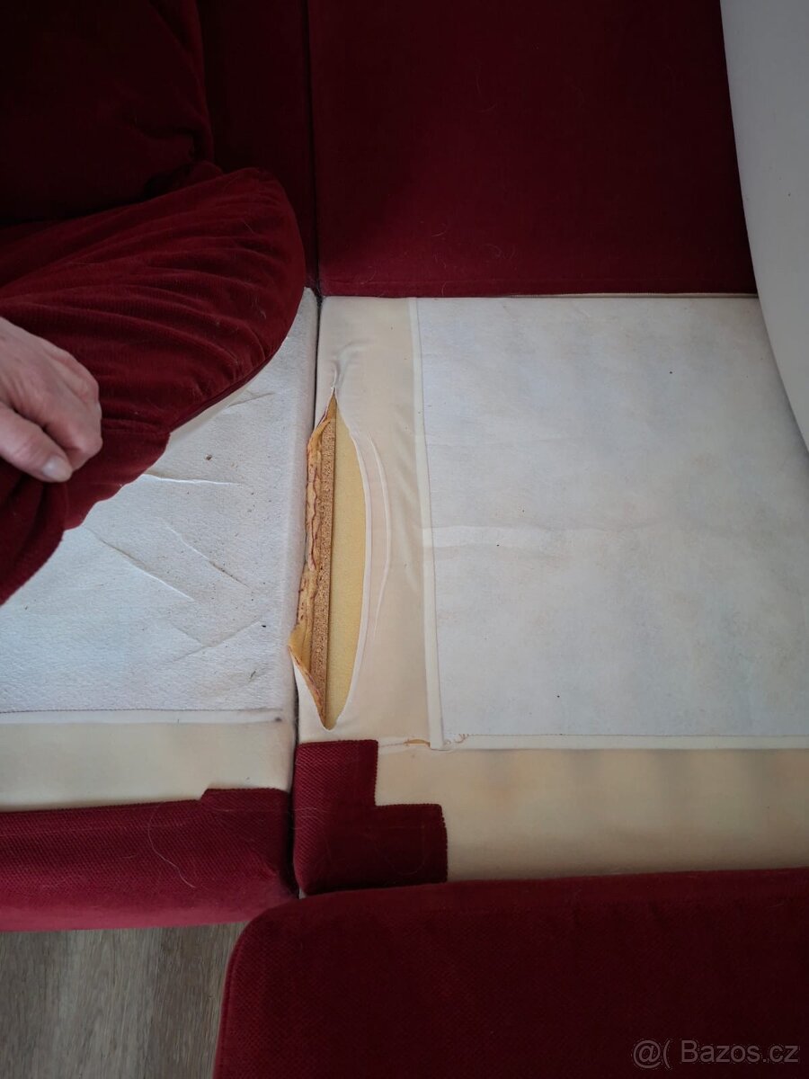 Rohová vínová sedačka - 5