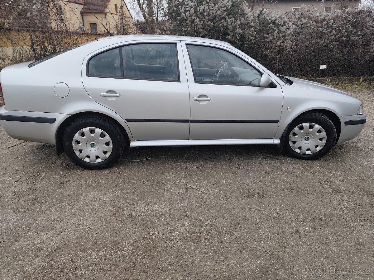 Octavia 1.9 TDI 66kw rok 2003 - 5