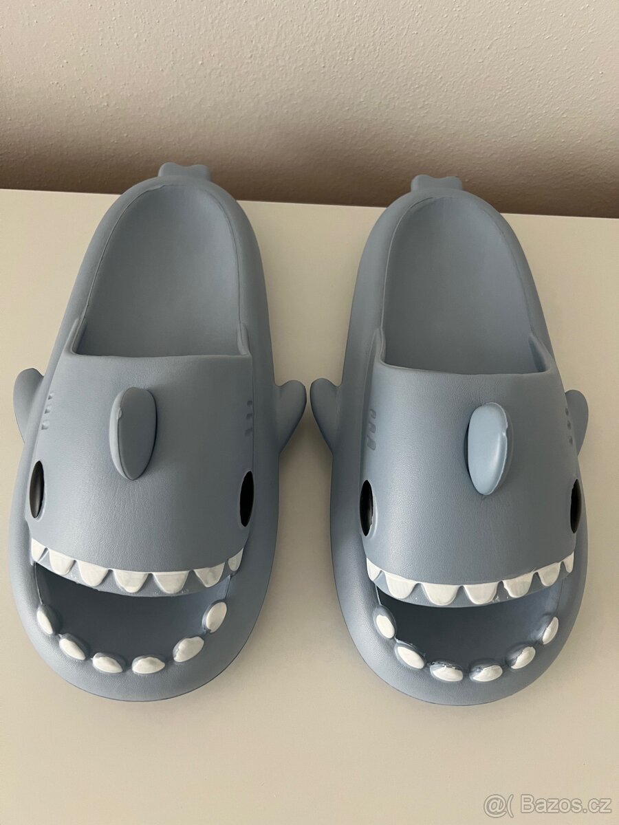 Comfyfins Shark slide Pantofle, žabky - 5