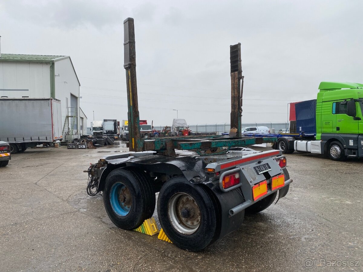 UMIKOV 2004 VIN 009 - 5