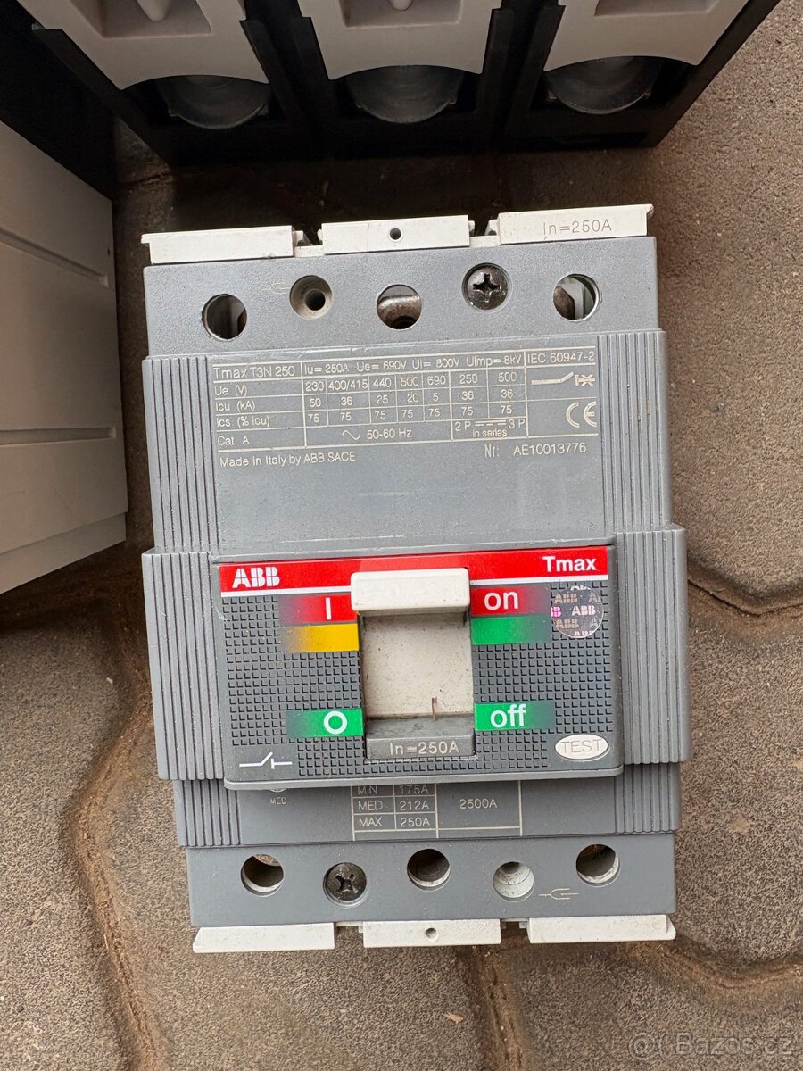 Jistič schrack MC3 630A , 400A , ABB Tmax 250A. - 5