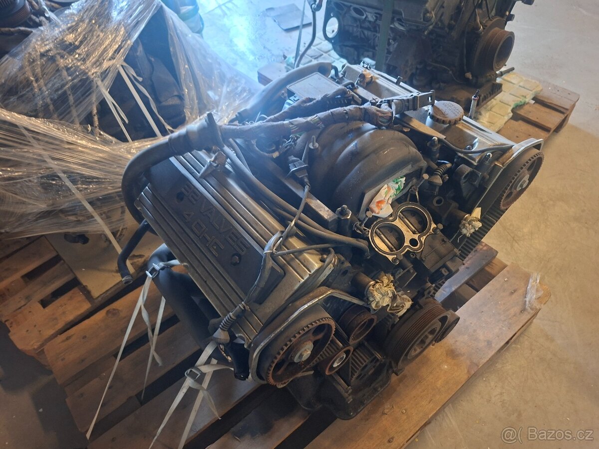 P: Motor audi 3,6l V8 - 5