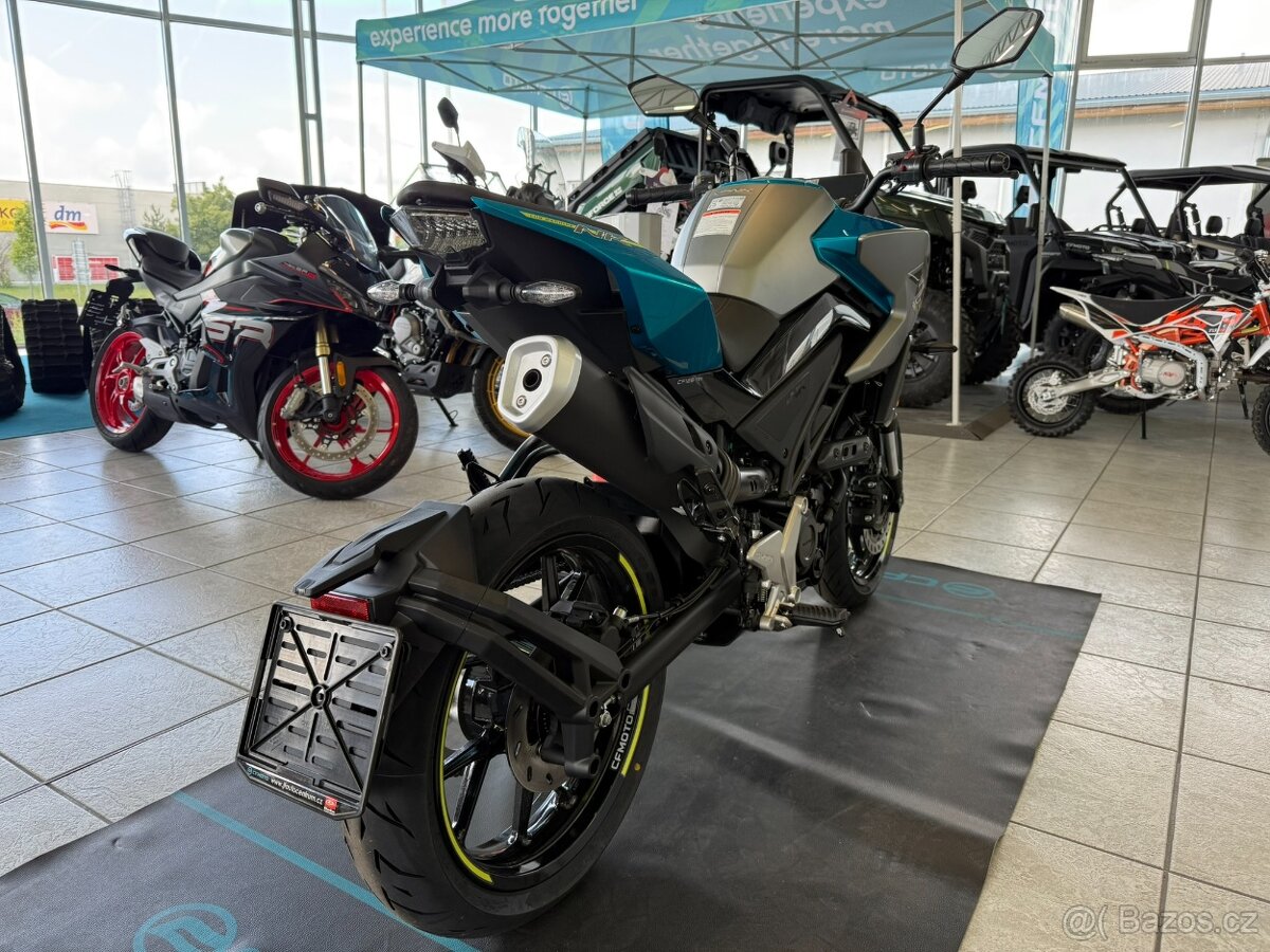 cfmoto 125 NK - modrá, černá skladem AKCE HELMA - 5