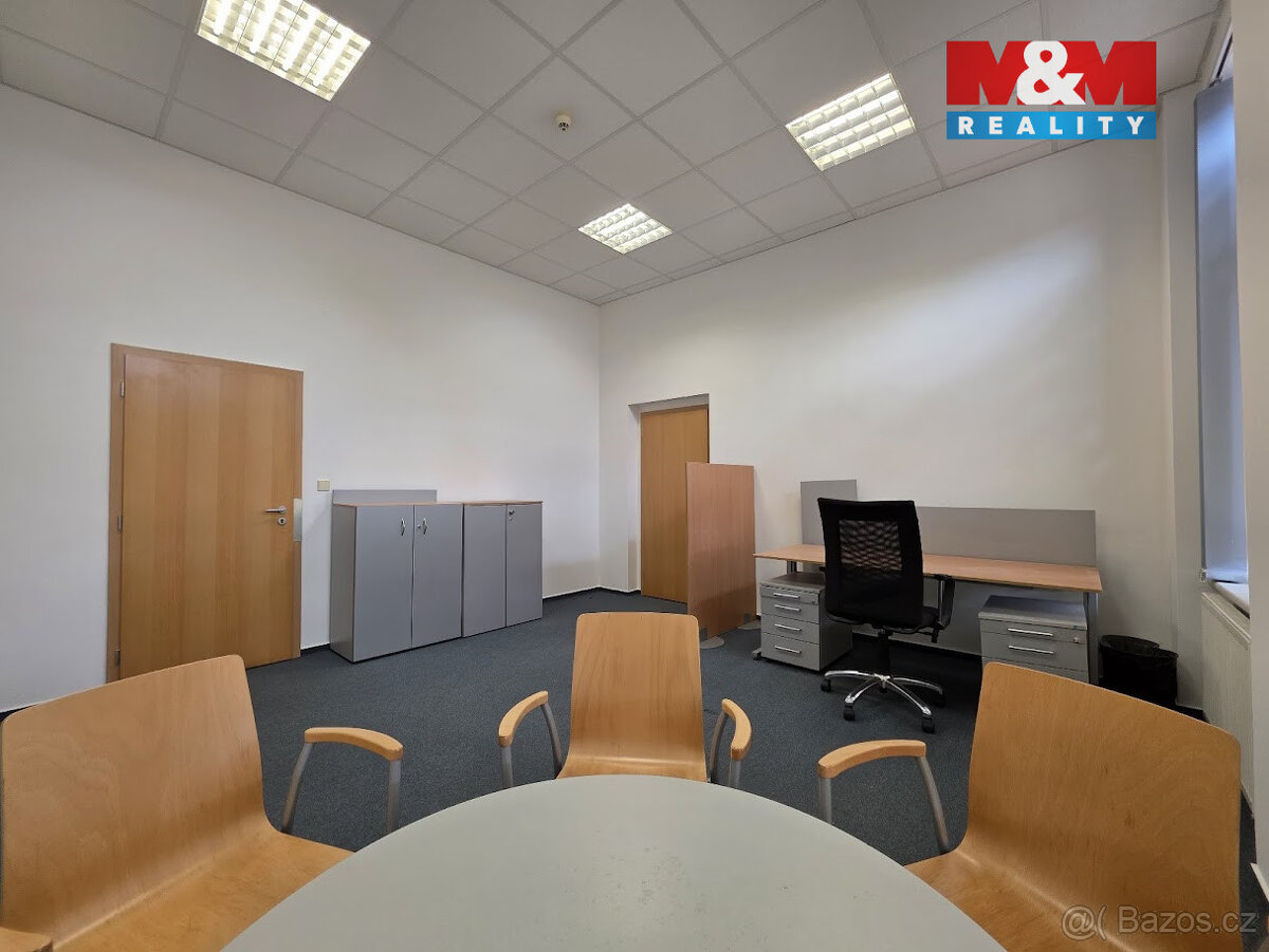 Pronájem kanceláří přímo u pěší zóny v Chebu, ul. Májová - 5