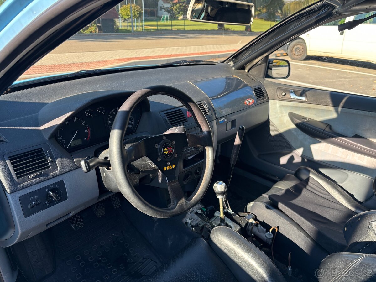 Prodám upravenou Fabii 1.4 - 5