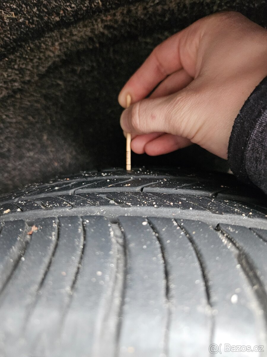 SUV 4x pneumatiky letní Nokian 225/60 R17 99H - 5