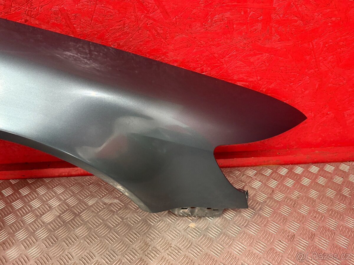 PRAVÝ PŘEDNÍ BLATNÍK VW PHAETON LR7T - 5