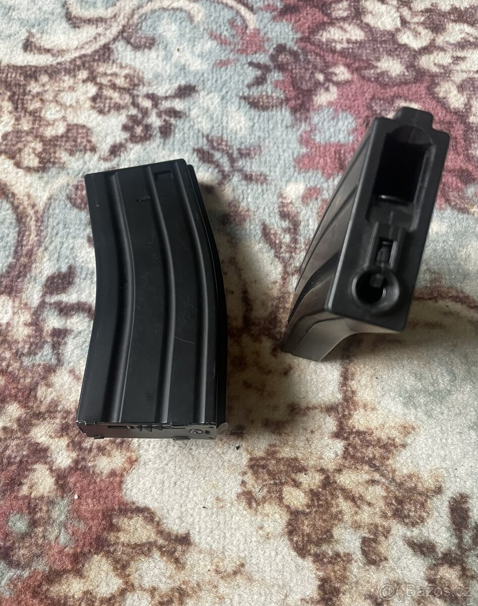 Colt M4 RIS - celokov CYMA - 5