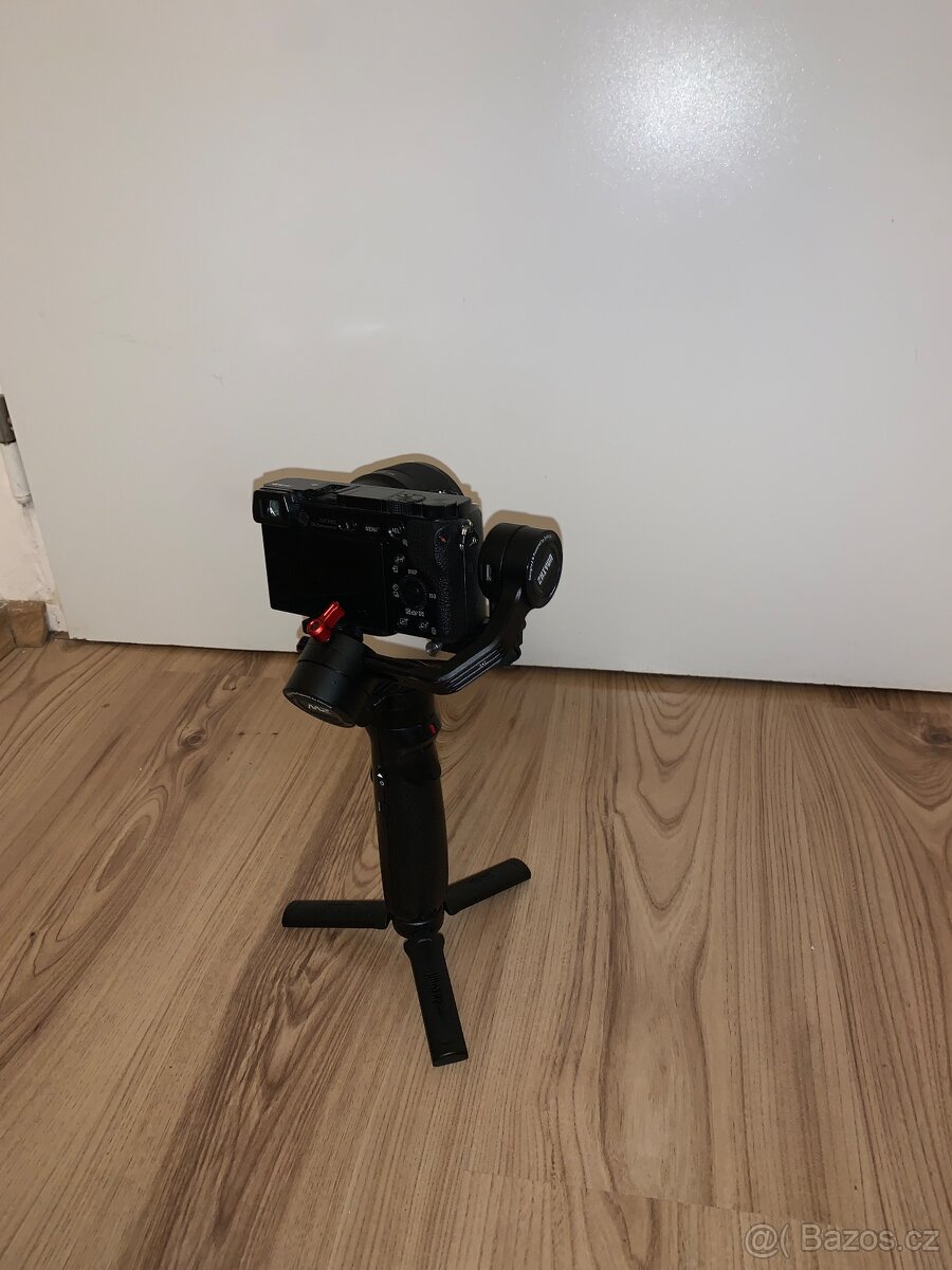 Gimbál Zhiyun crane 2 jako nový - 5