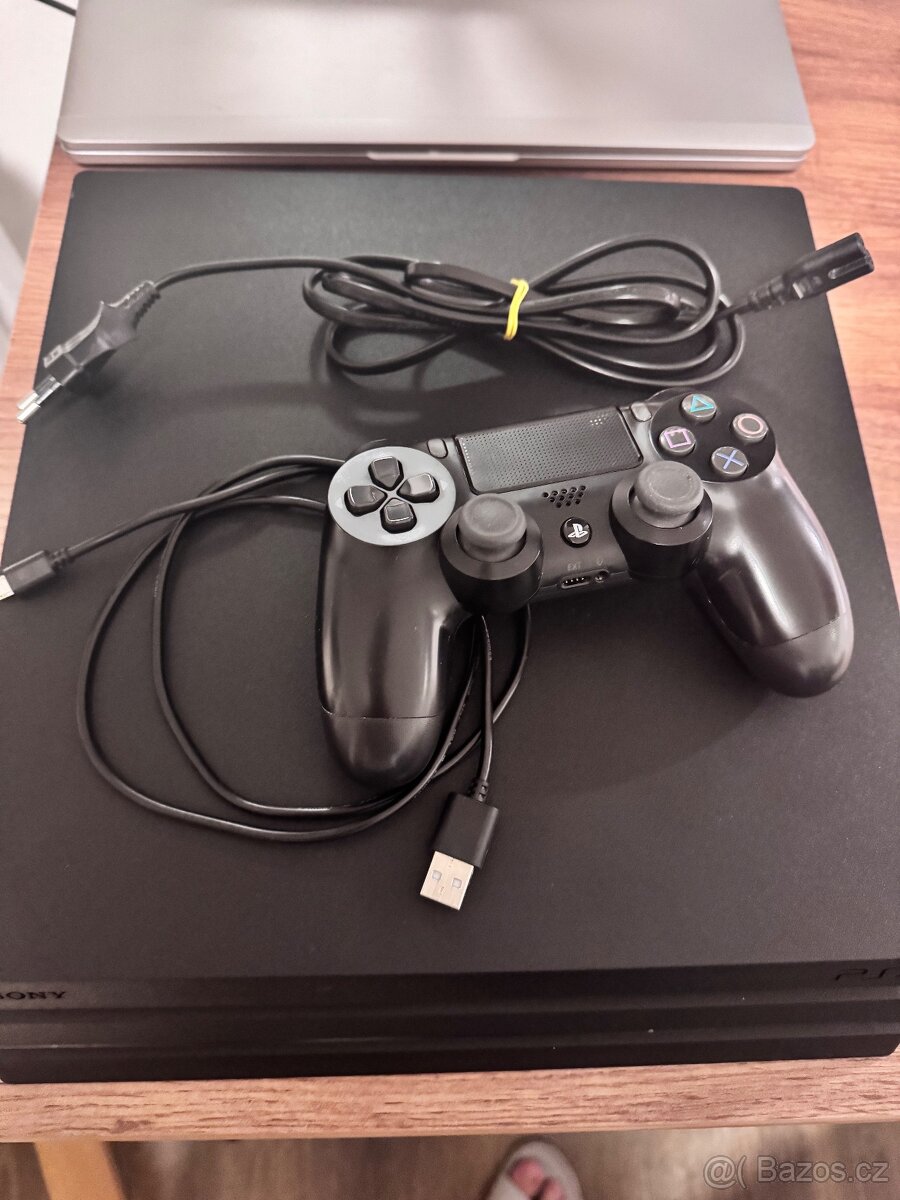 PlayStation 4 Pro - 5