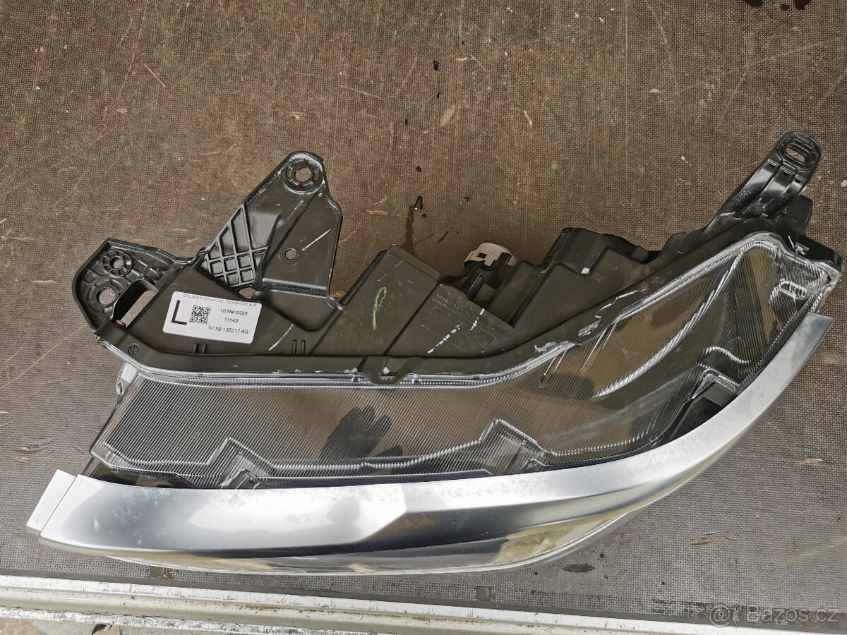 AMAROK 24 LAVY LED N1BX13E017AG