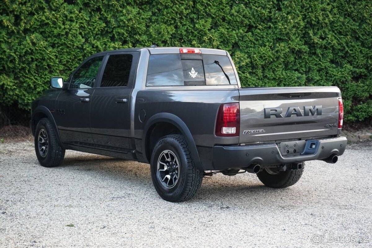 Dodge RAM 1500 5.7 HEMI V8 4x4 REBEL EDITION – TOP STAV