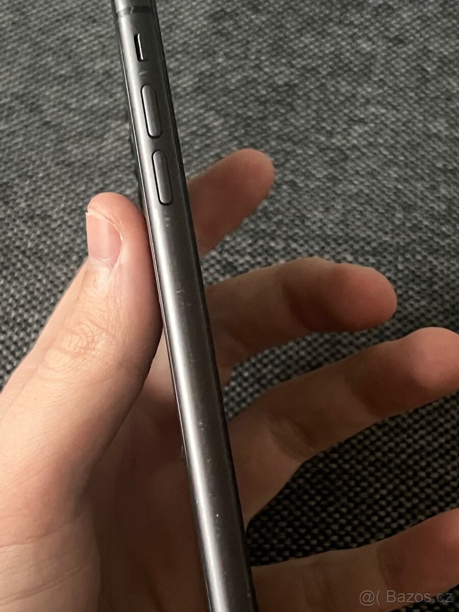 IPhone 11 128GB Černý - 5