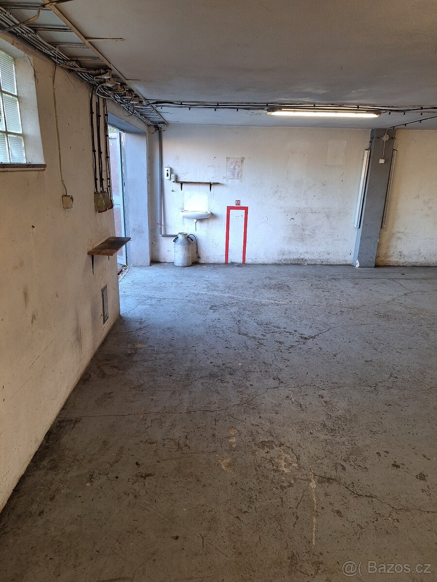 Pronájem skladu-garáže v Ostravě - 5