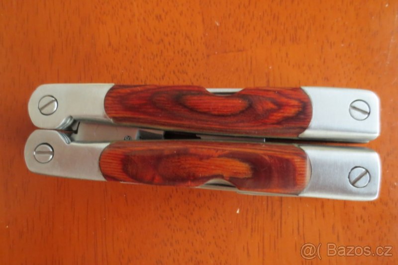 Prodám nůž s kombinací výbavy - 5