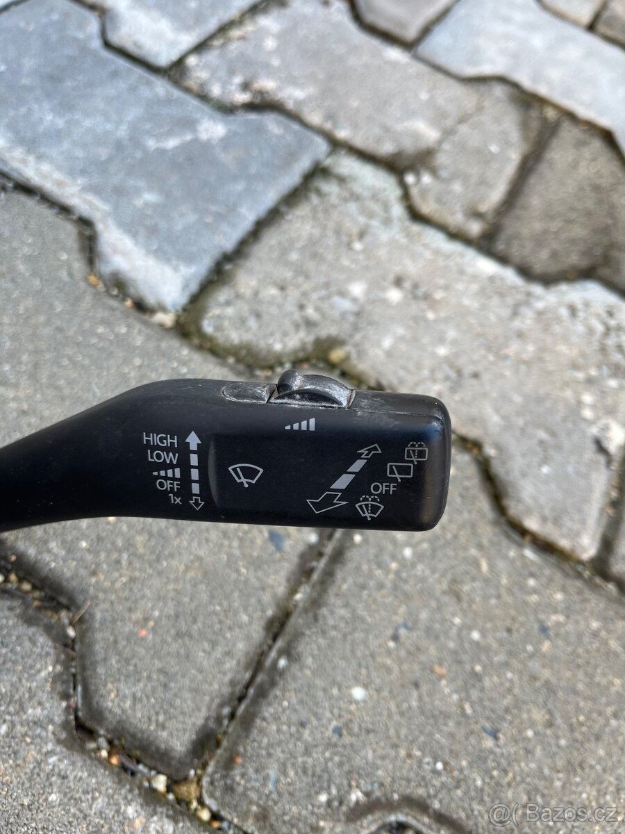 Páčka stěračů a blikačů Škoda Octavia 2 - 5