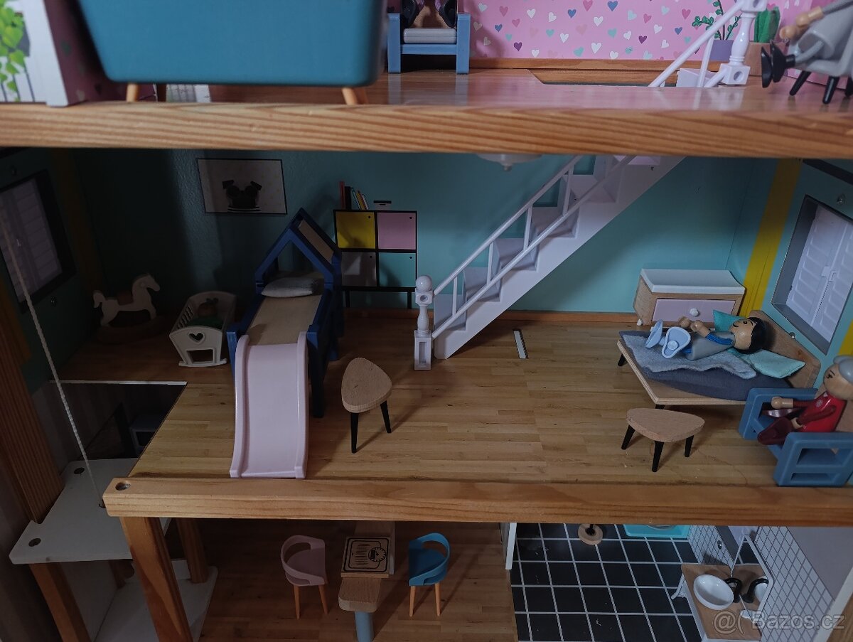Domeček pro panenky s příslušenstvím - 5