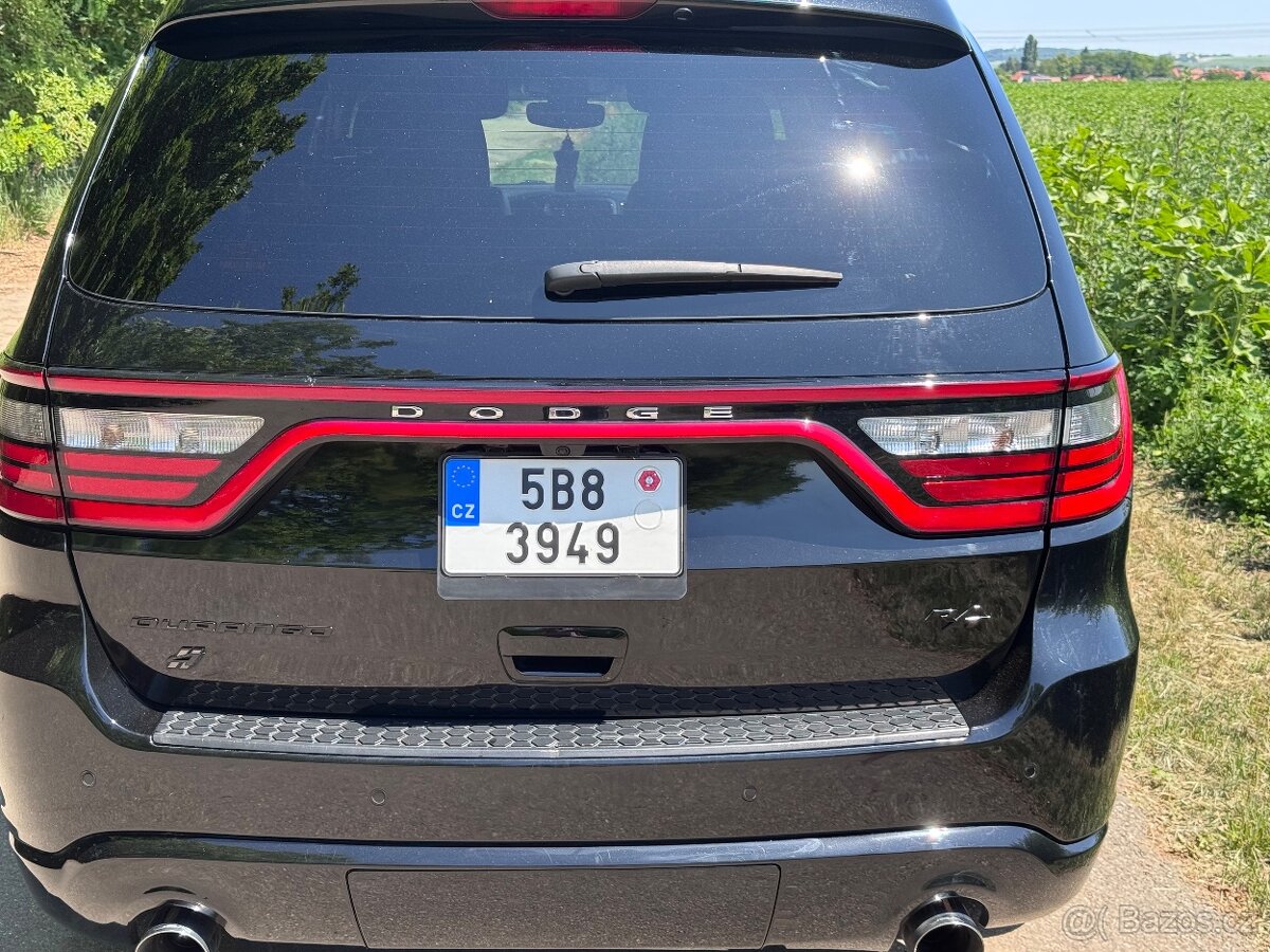 DODGE DURANGO 5.7 R/T / 6 míst / -