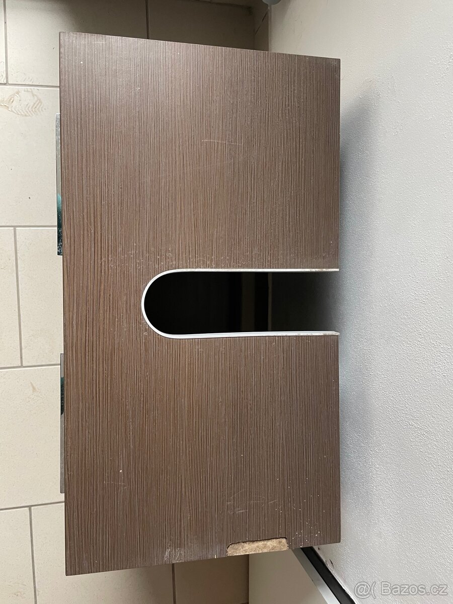 Koupelnové skříňky – pod umyvadlo + 2 závěsné - 5
