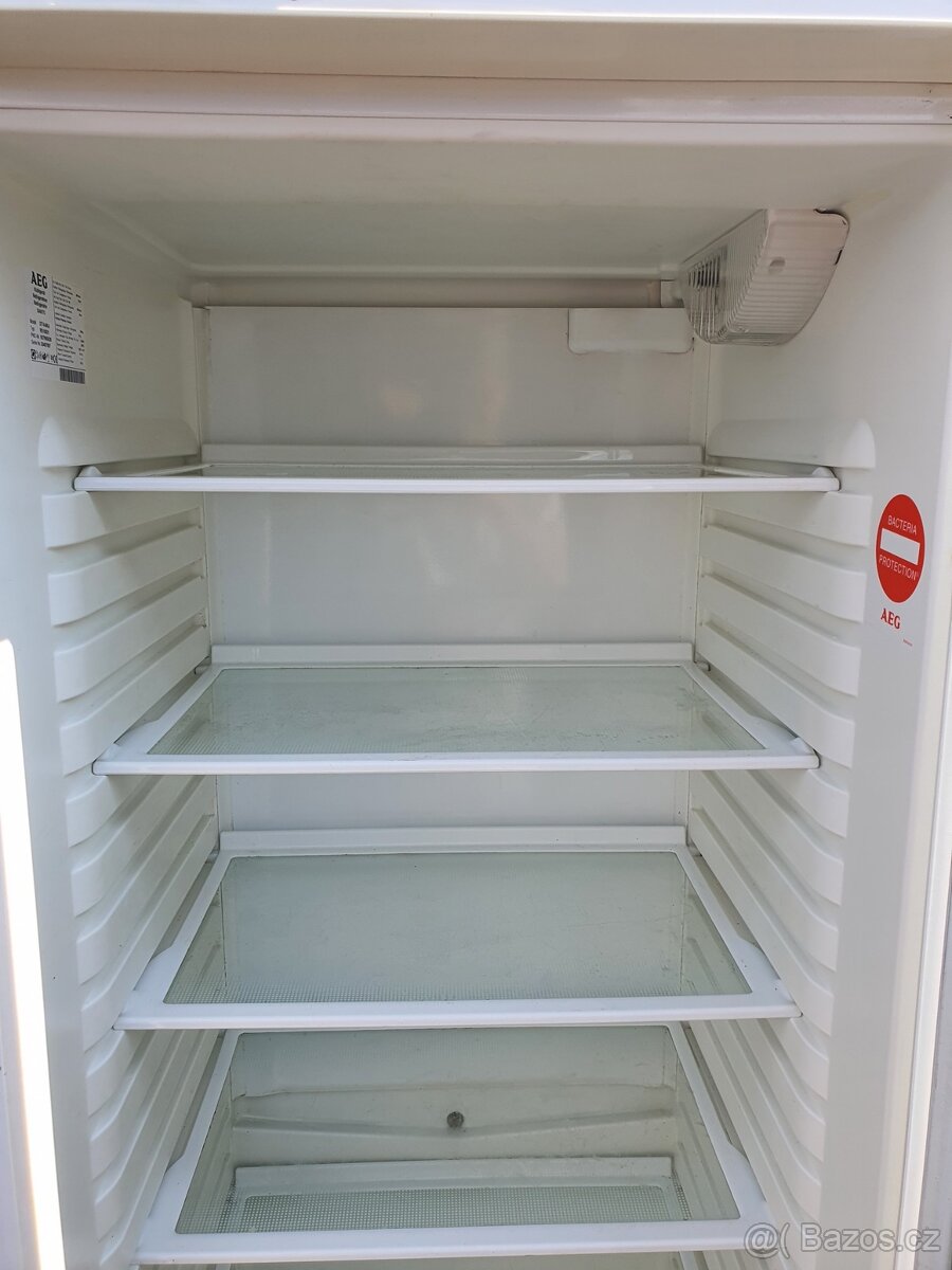 370 litrů GASTRO lednice – chlaďák AEG třída A - 5