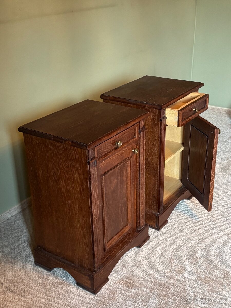 Noční stolek z masivu - 5