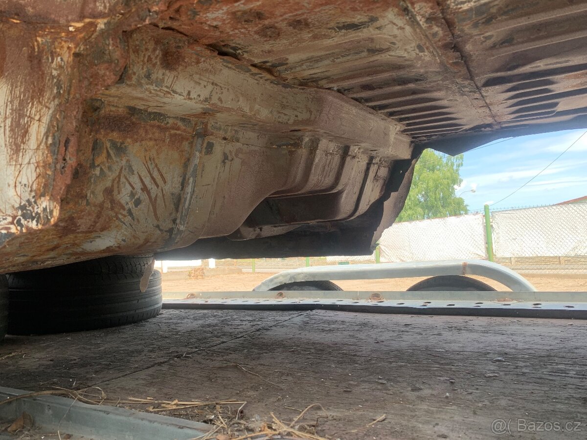 Prodám krátkou karoserii Nissan patrol y60