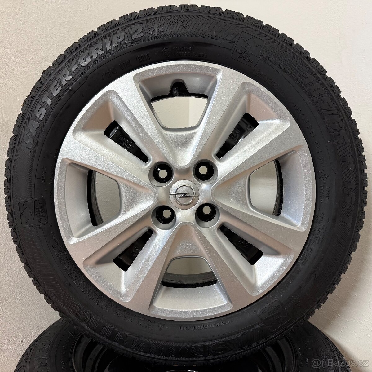 OPEL CORSA E 4x100 R15 ET39+ZIMNÍ 185/65R15 7/6mm - 5