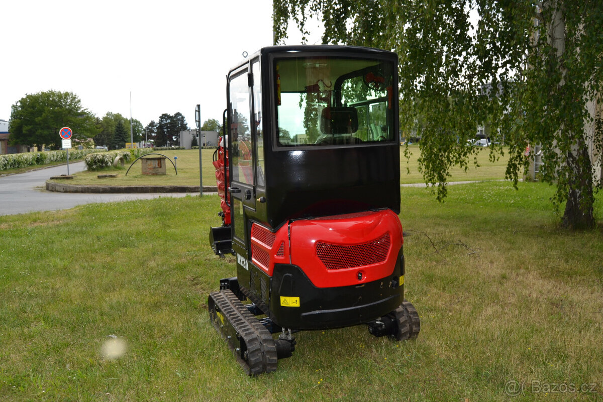 Minibagr Zethos HT2000 (tříválec 26 koní) - 5