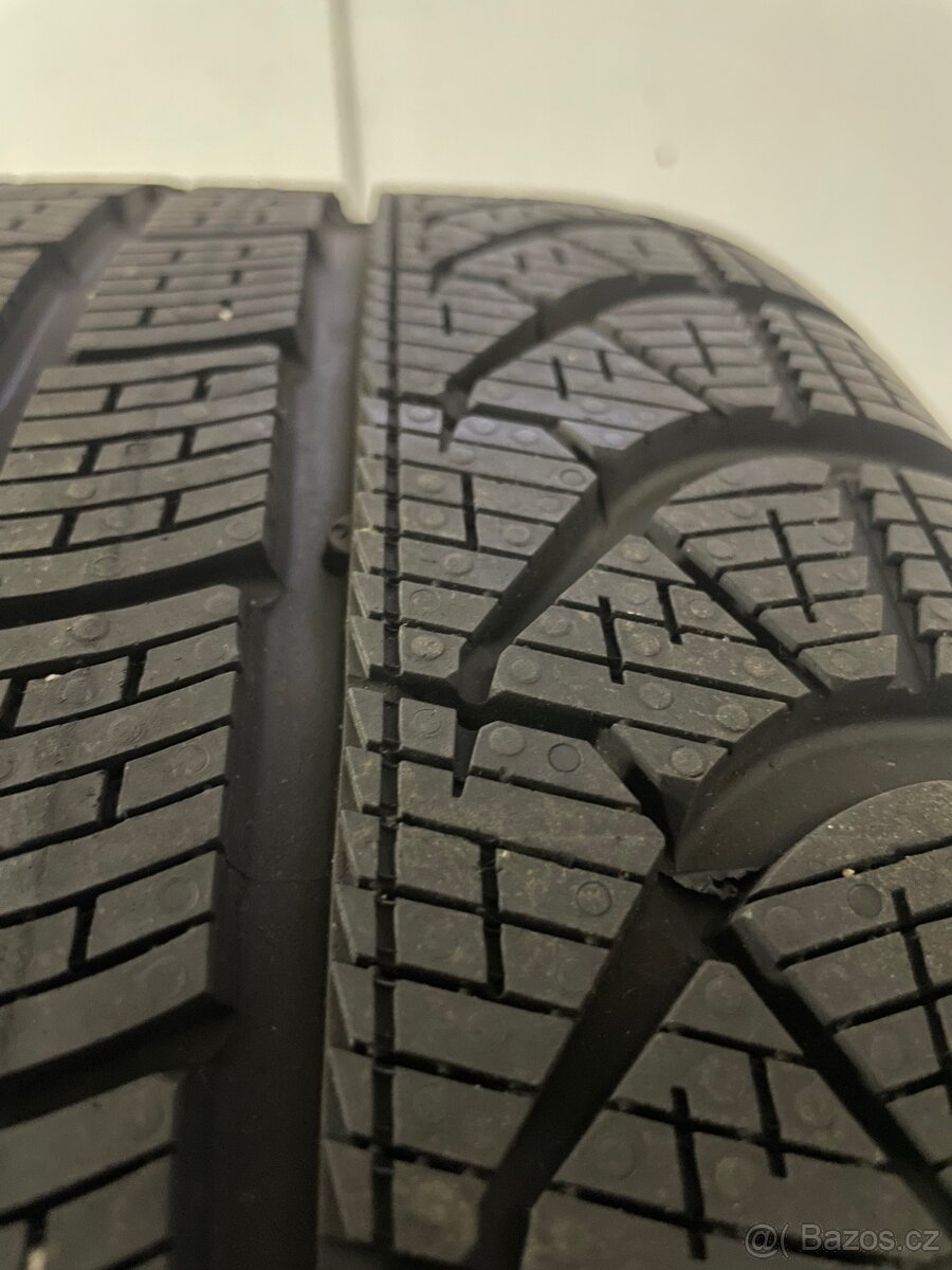 Orig zimni bmw 7 I7 G70 X3 G45 style 903 245/50/19 - 99% - 5