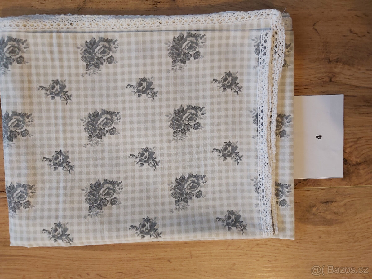 Ubrus šedé květy - 5