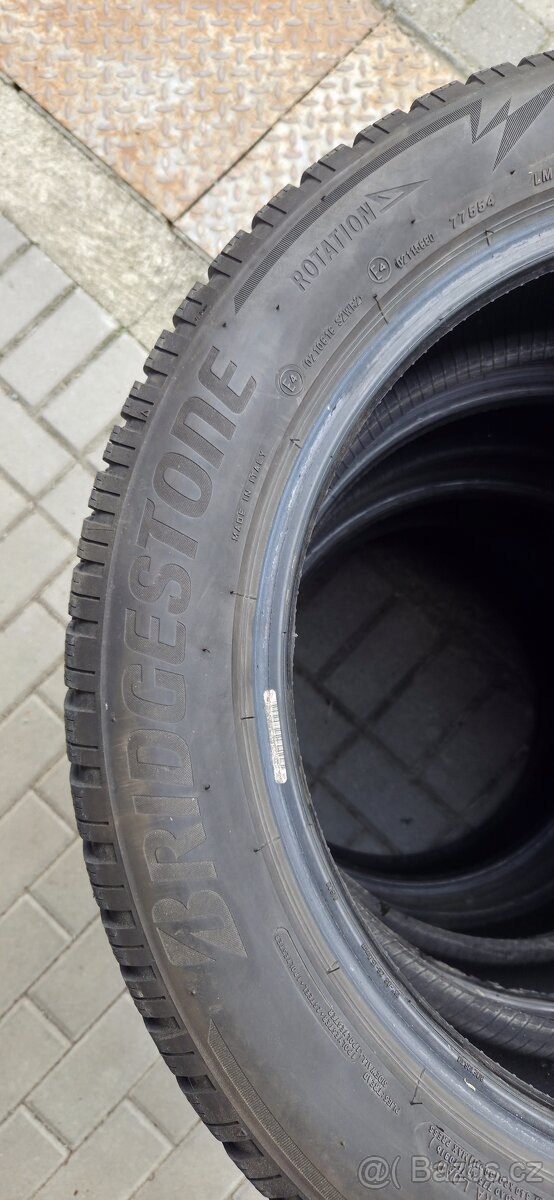 Zimní 215 55 R18 - 5