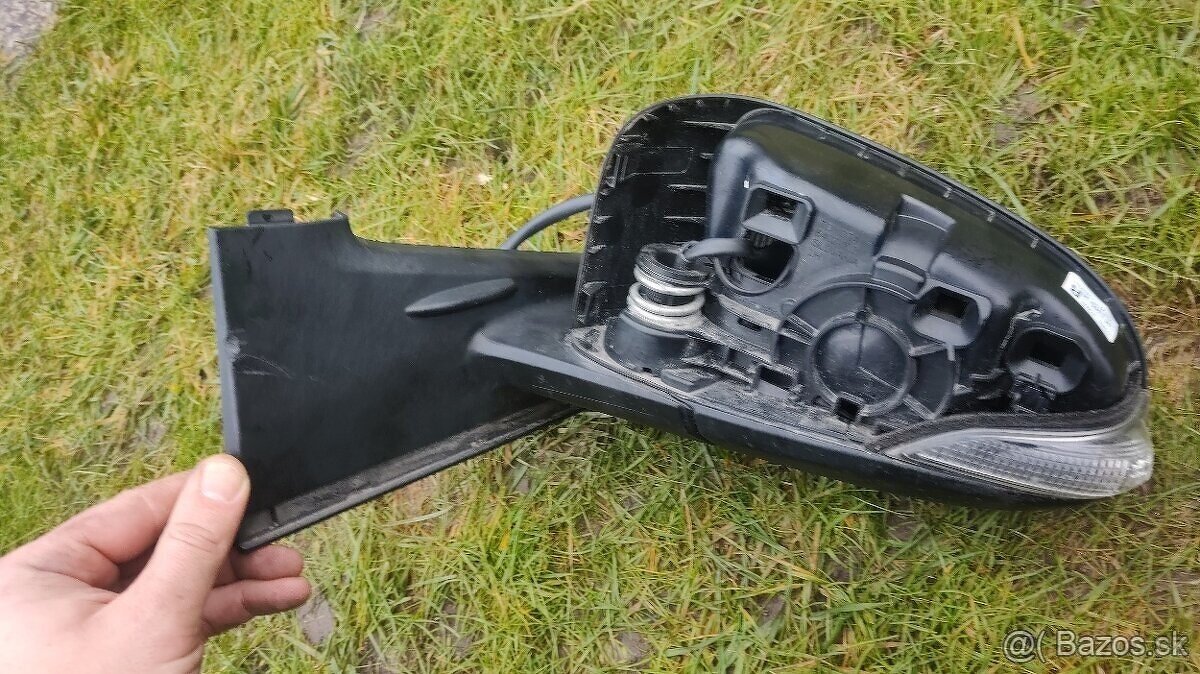 Ruzne veci Toyota, KIA, Mercedes - zrcadlo, listy, absorber - 5