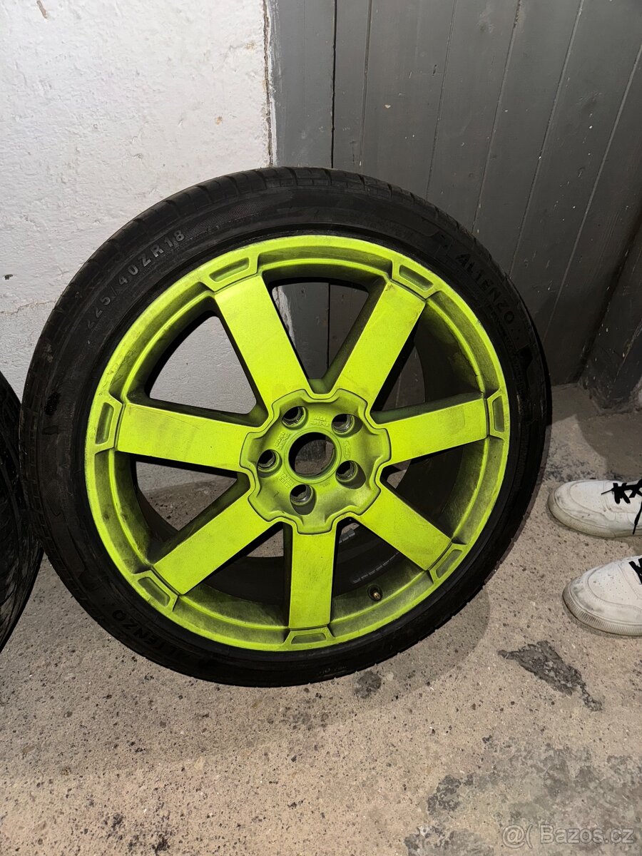 Alu kola Ford R18 - 5