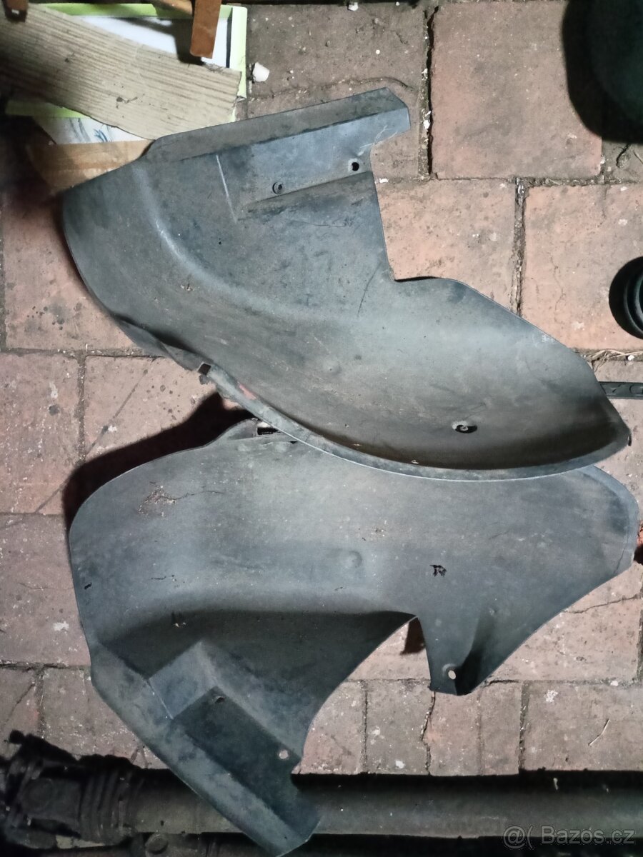 Díly na Lada Samara - různé, křídlo Foha apod. - 5