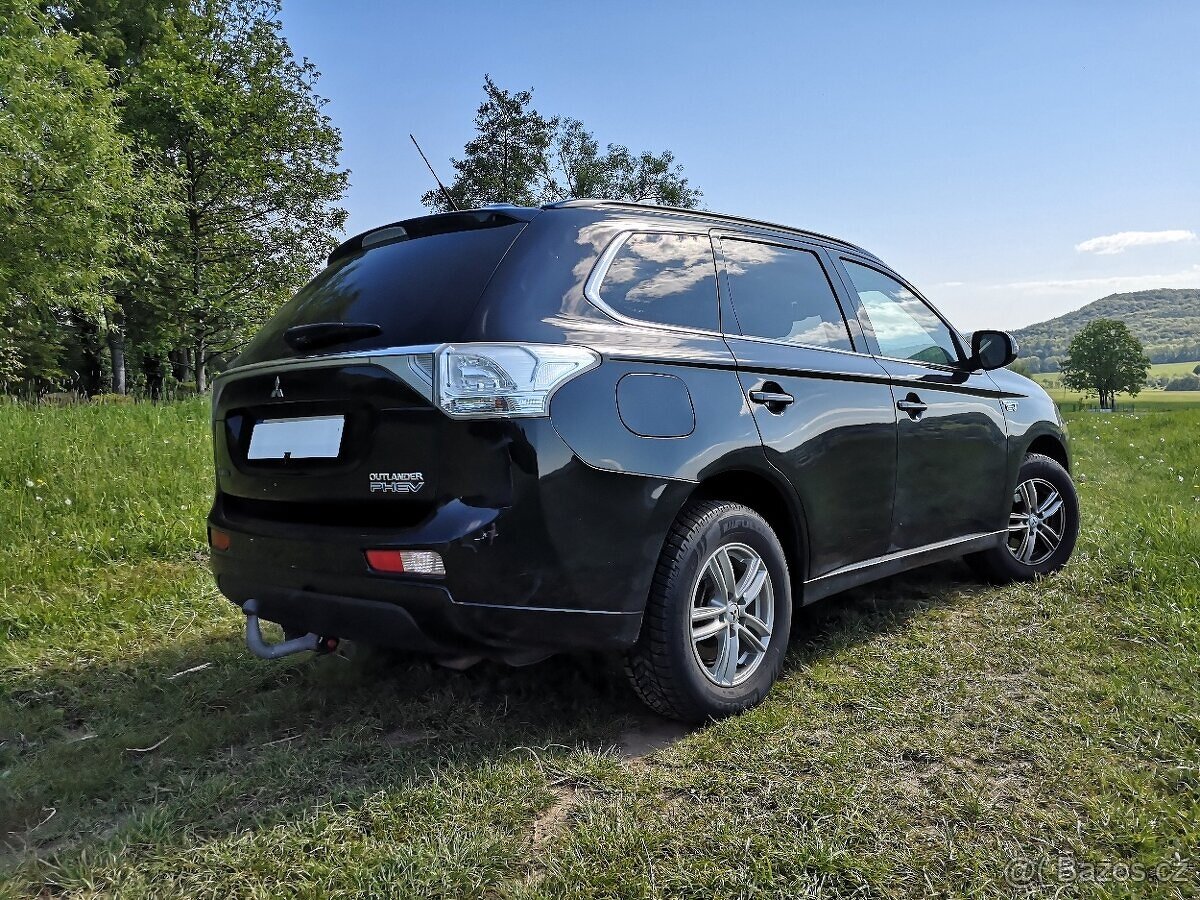 MITSUBISHI OUTLANDER PHEV HYBRID PLNÝ SERVIS - 5