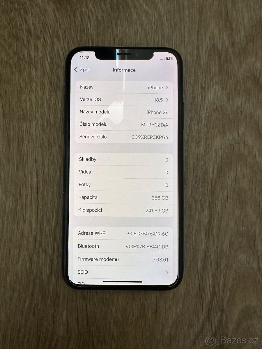 Apple iPhone Xs 256GB Černý - 5