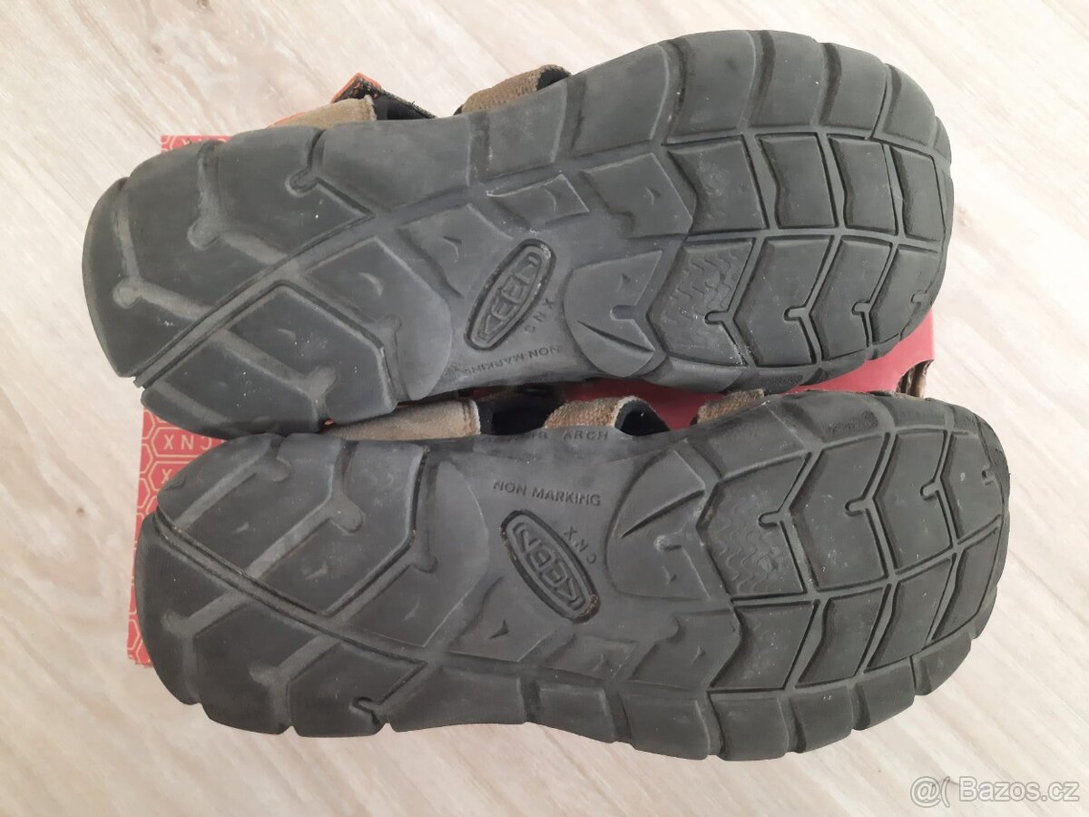sandály Keen cnx 35 - 5