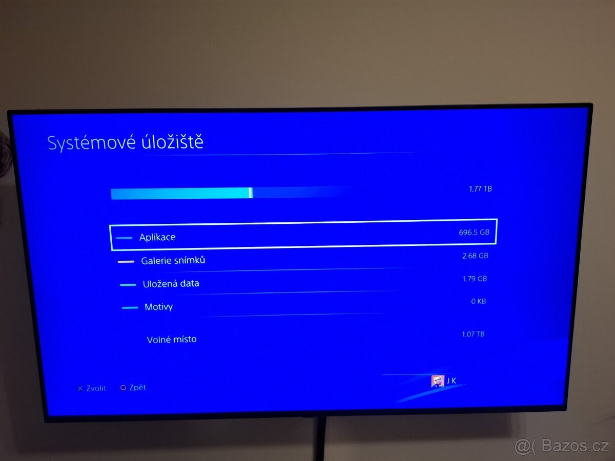 PlayStation 4 Pro 2TB + 2 ovladače + hry - 5