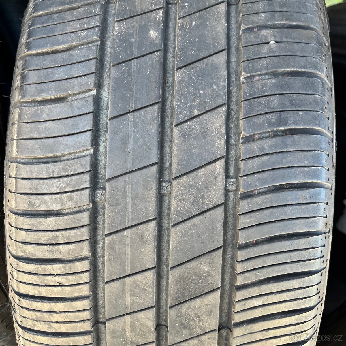 Goodyear Efficientgrip Performance 205/55R17 - 5