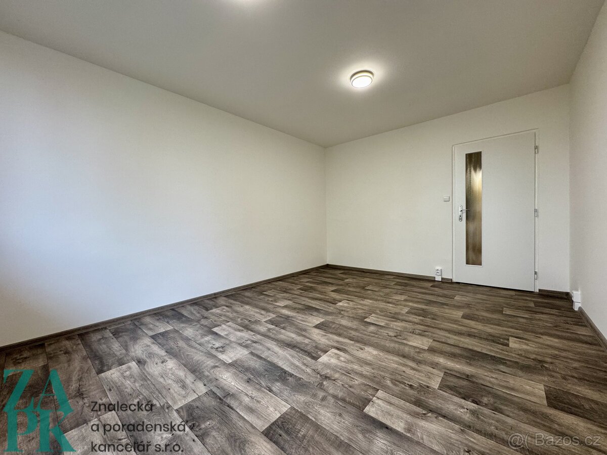 Pronájem bytu 1+kk 28 m², Hodonín, po rekonstrukci - 5