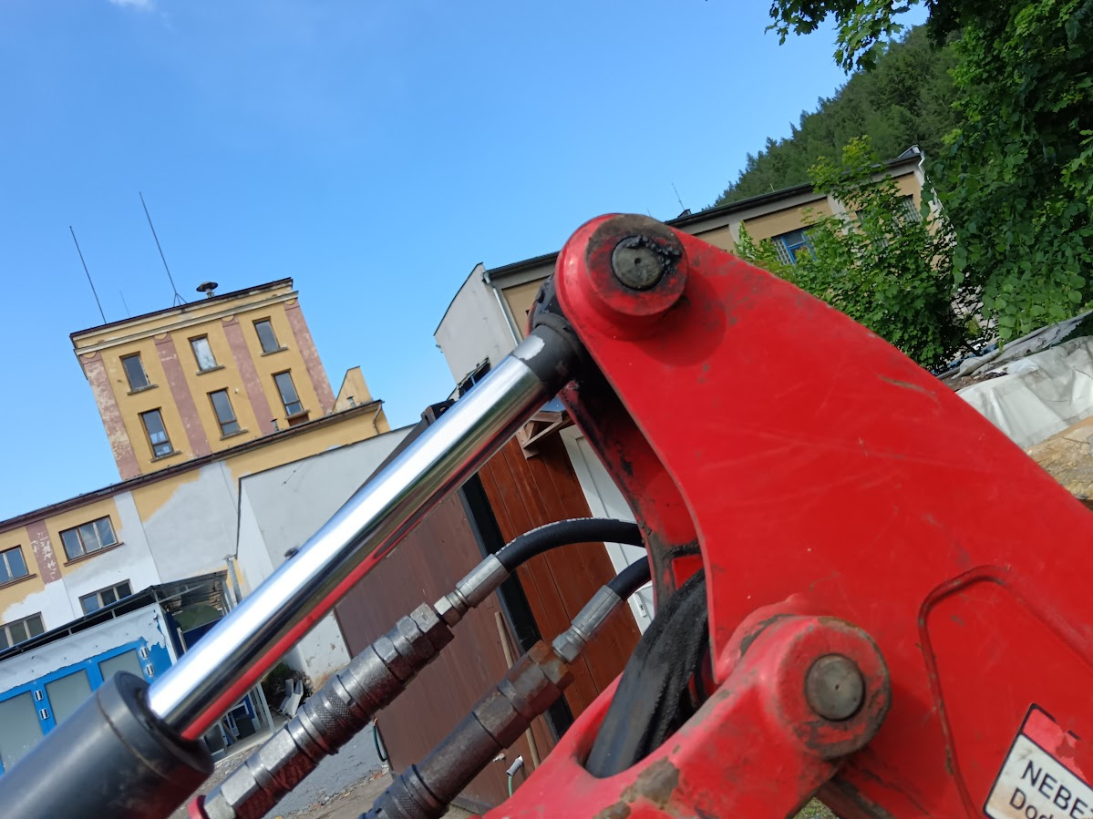 Bobcat E19 Minibagr 1,8 T - 5