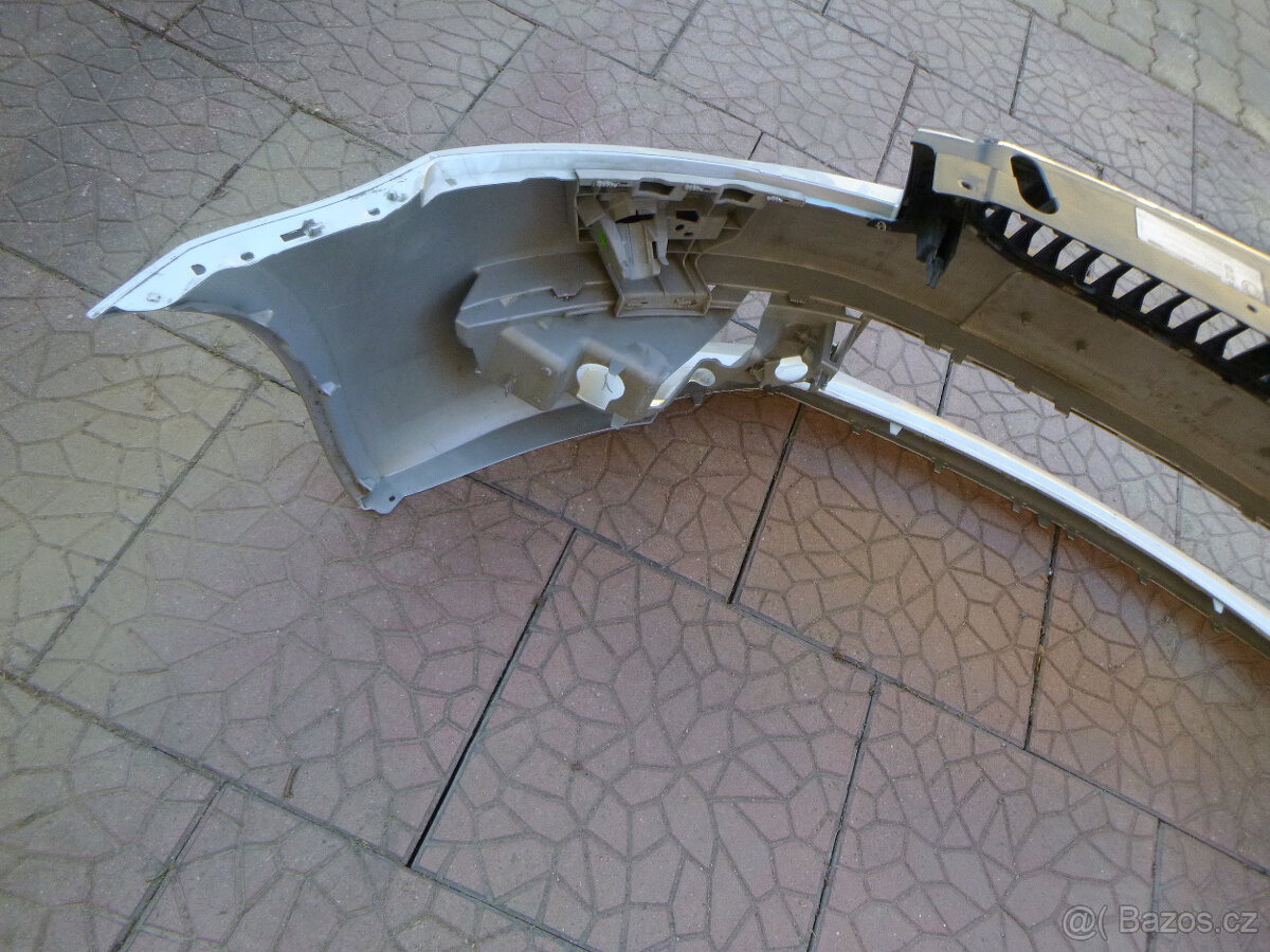 Škoda Octavia III originál přední nárazník 5E0807221 - 5