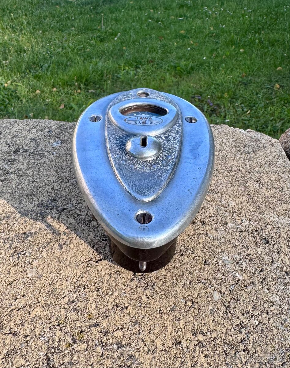 Jawa pullitr, perak, kyvacka - spinacka 10A - 5